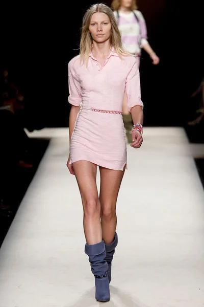 Look 12